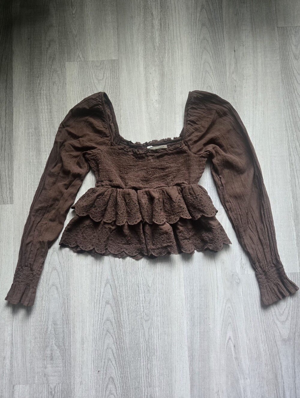 American eagle Brown lace ruffle blouse with long sleeves , Size Small